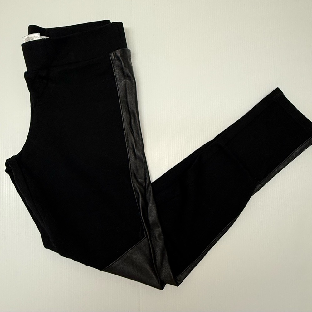 P87- Parasuco Black Leggings with Leather Accents